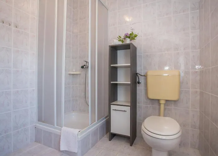 Apartman Lovely In With Wifi Porec