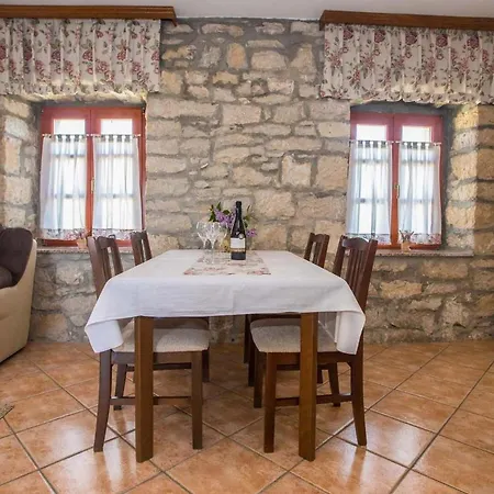 2 Bedroom Gorgeous In